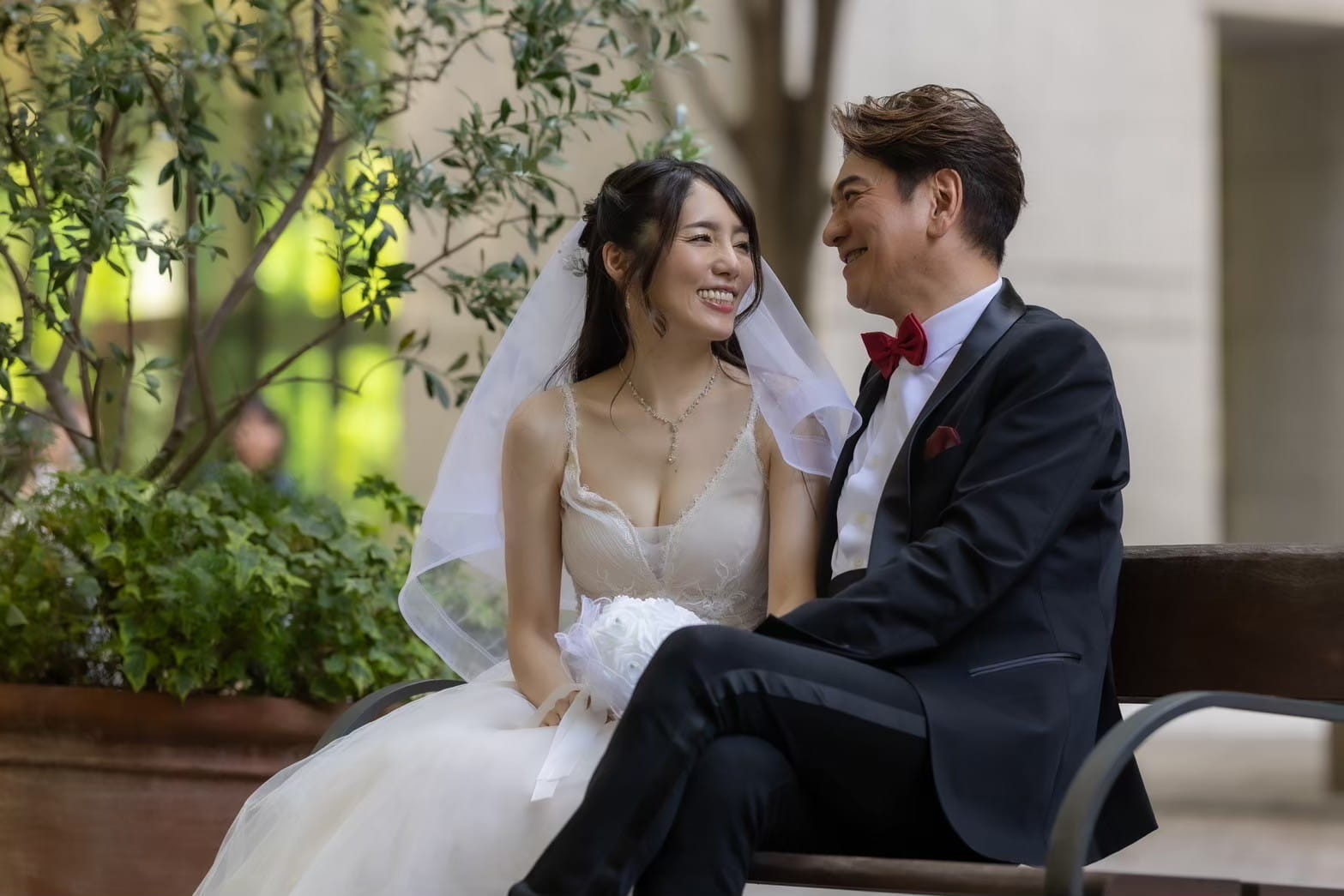 写真:祐介さんと朋子さん
